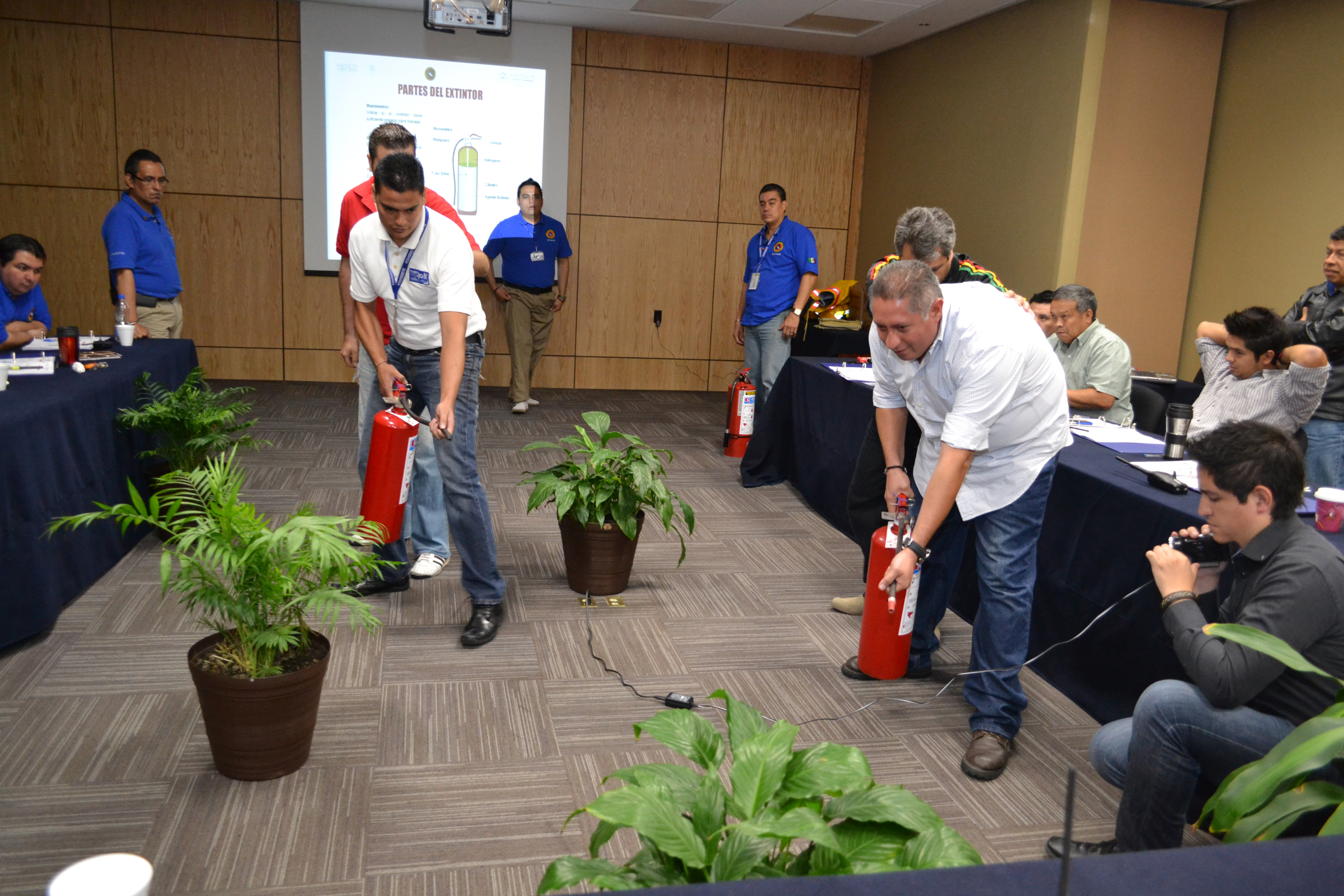 Cursos de Primeros Auxilios y Control de Incendio